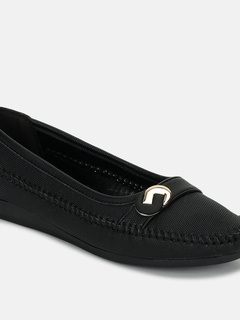 Textured-Slip-On-Ballerinas