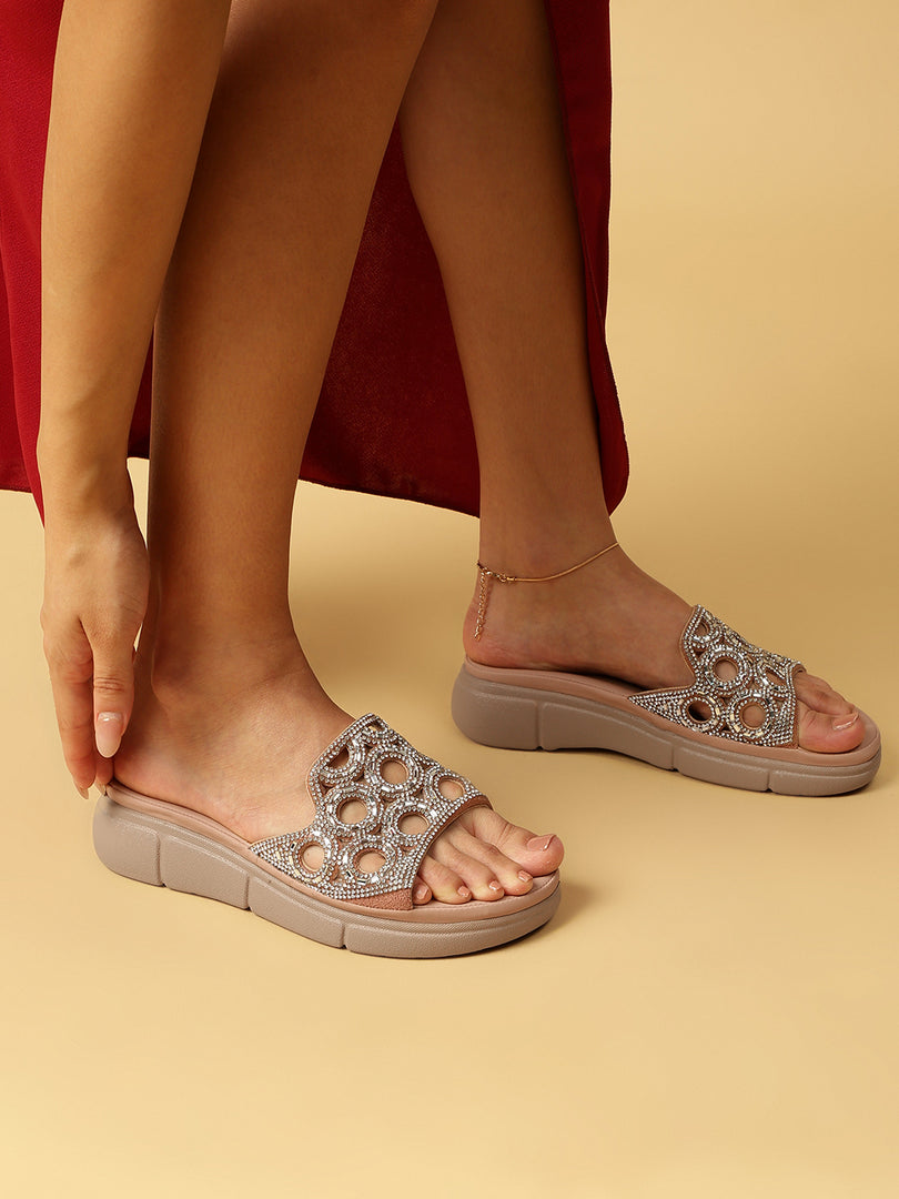 Embellished-Flatform-Sandals-Heels