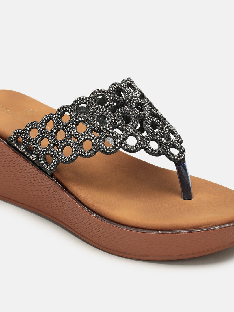 Embellished-Flatform-Sandals-Heels