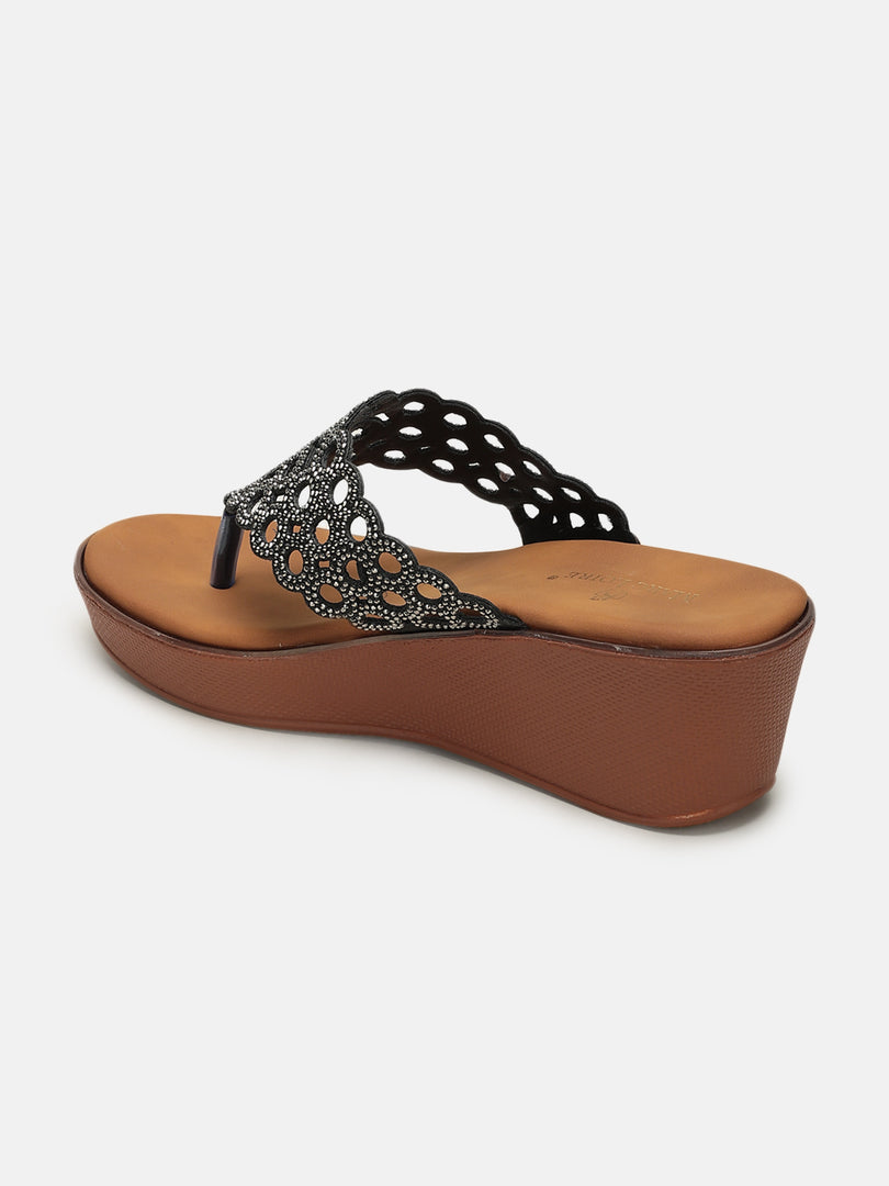 Embellished-Flatform-Sandals-Heels