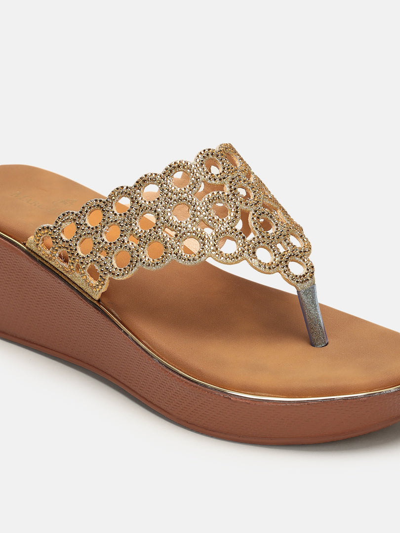 Embellished-Flatform-Sandals-Heels