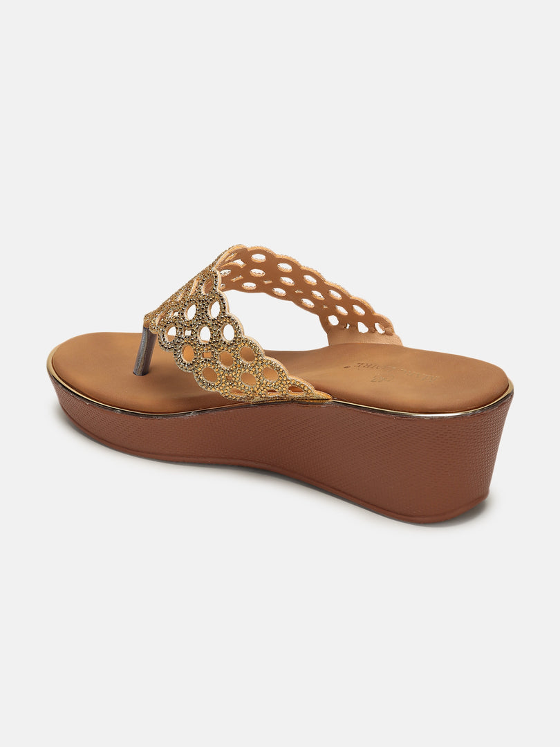 Embellished-Flatform-Sandals-Heels