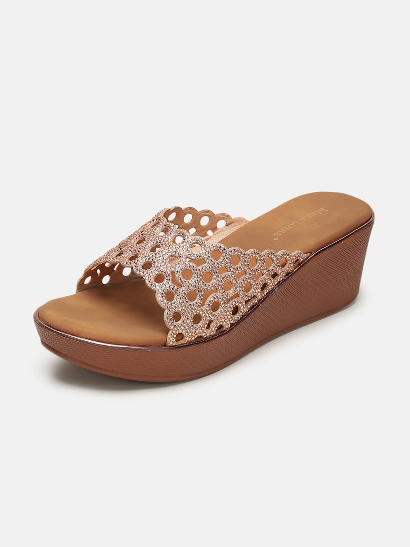 Embellished-Flatform-Sandals-Heels