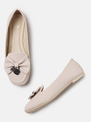 Marc Loire Womens Cream Solid Ballerinas