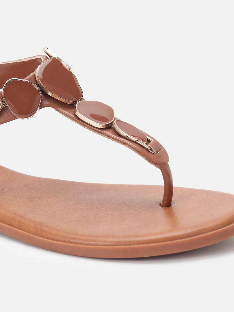 Marc Loire Womens Tan Backstrap Solid Flats Sandals