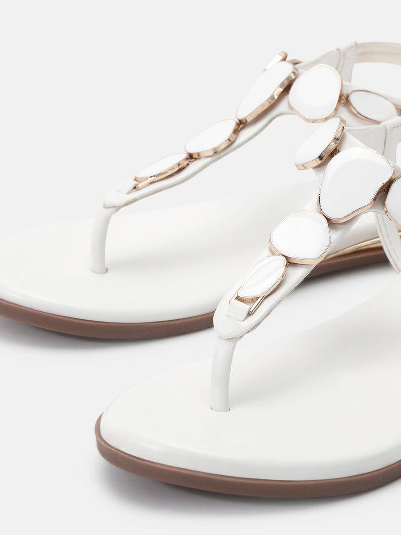 Marc Loire Womens White Backstrap Solid Flats Sandals