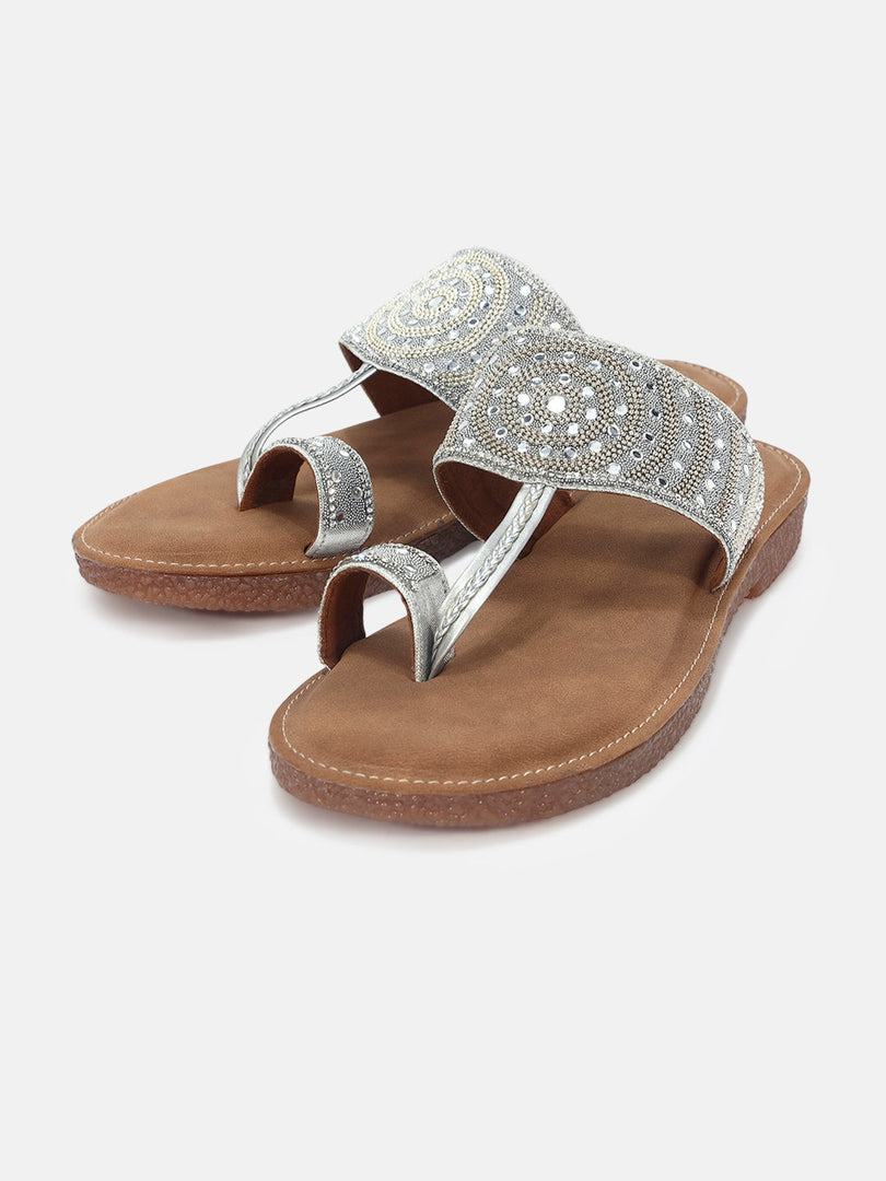 Marc Loire Womens Silver Ethnic Round Toe Flats