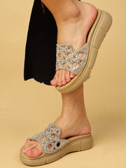 Marc Loire Womes Beige Flatform Heels