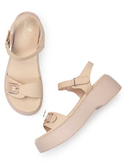 Marc Loire Womes Cream Casual Backstrap Fashion Sandals Heels