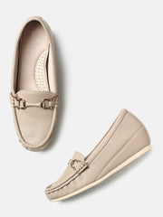 Marc Loire Womens Cream Slip-On Comfort Insole Loafers