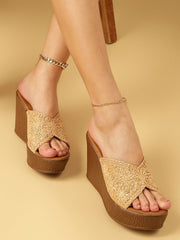 Marc Loire Womes Beige Wedge Heels