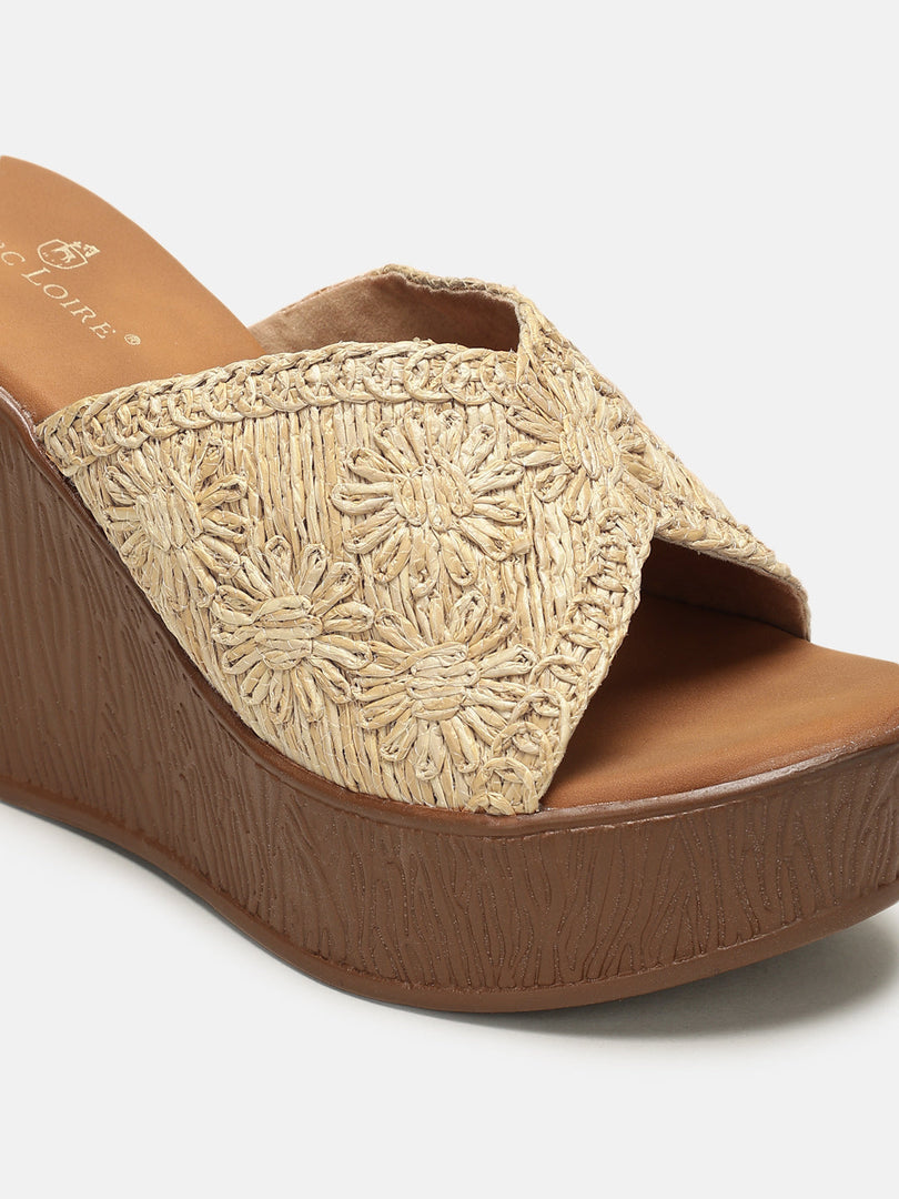 Marc Loire Womes Cream Wedge Heels