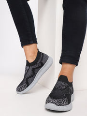 Women Lightweight Slip-On Sneakers