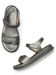 Marc Loire Womes Grey Backstrap Casual Flats Sandals
